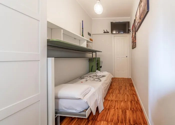 Vatican Easy Access 3 Bdr Metro A Airport Link